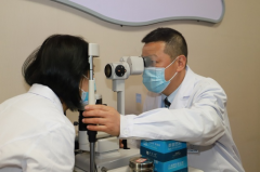 贵阳爱尔眼科医院黄加兵院长：ICL晶体植入术通常适用于哪些近视人群?